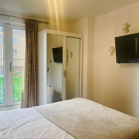 Room With Kitchen In Central London Exterior photo