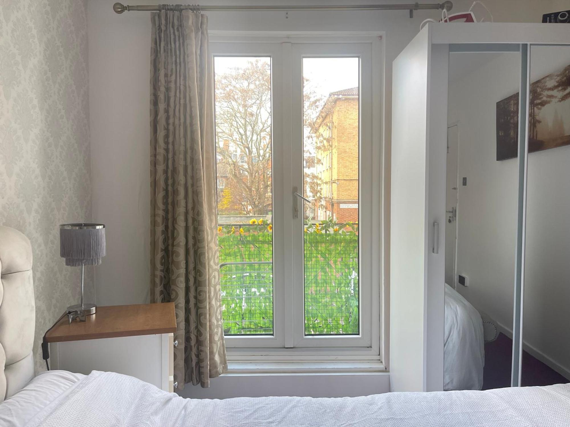 Room With Kitchen In Central London Exterior photo